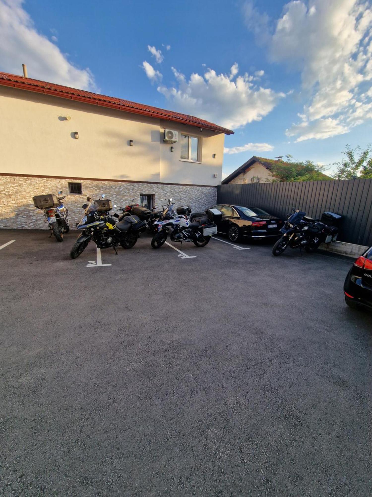 Apartments Natural And Bungalows 2 Sarajevo Bagian luar foto